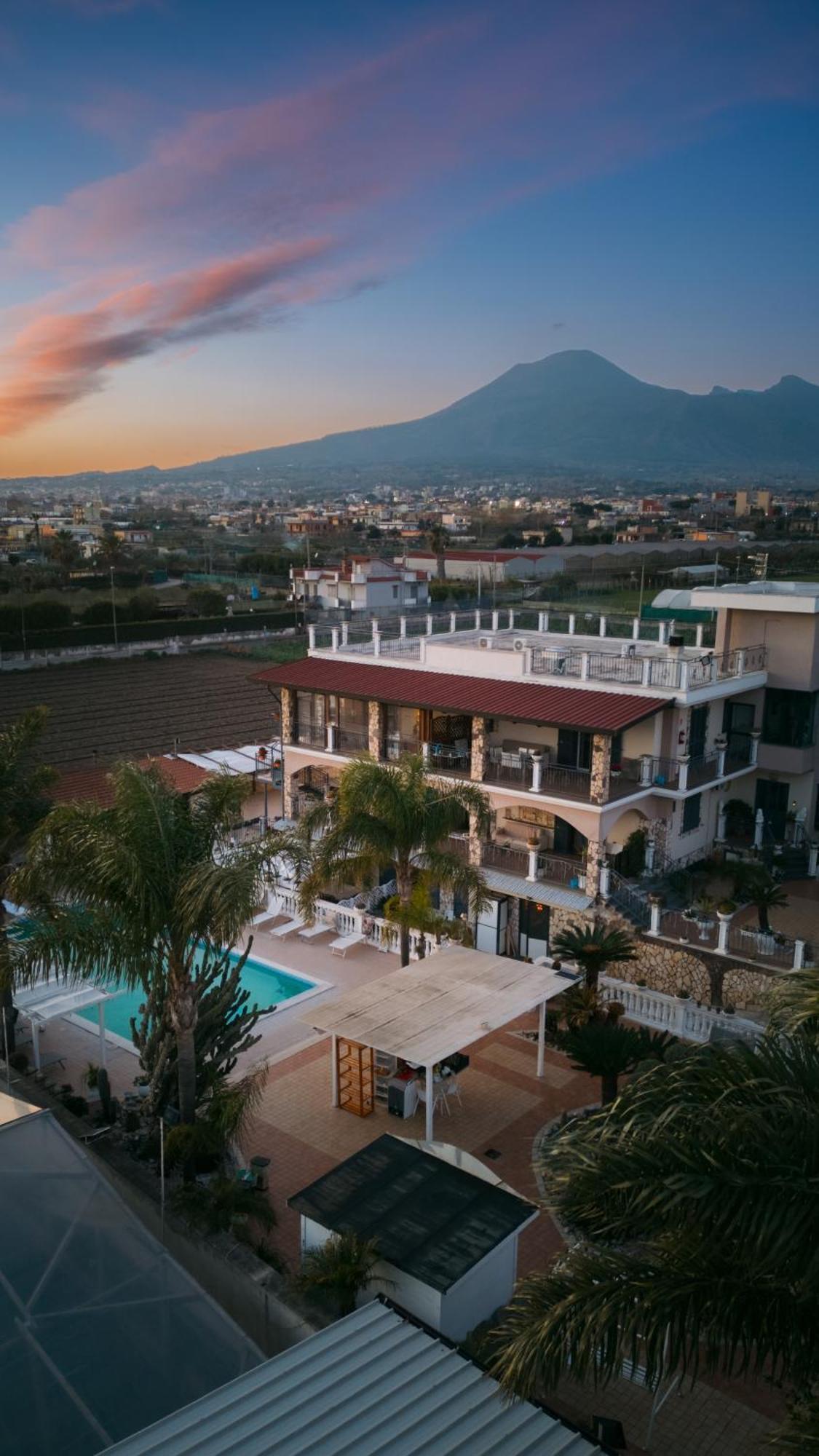 Villa Aurelia Pompei Bagian luar foto